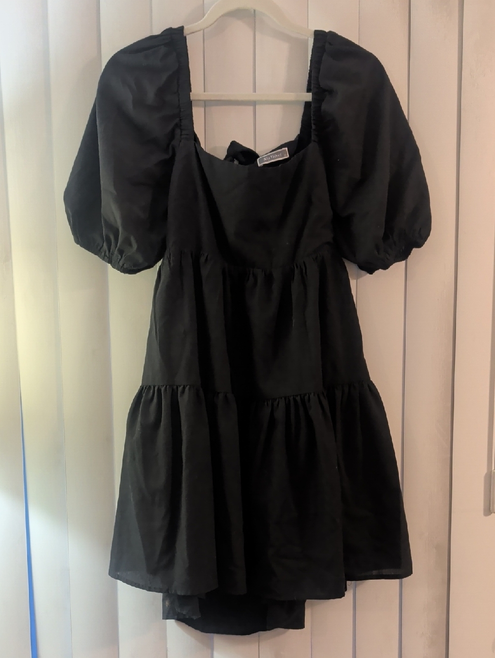 Black Puff-Sleeve Tiered Dress Medium With Tie Back